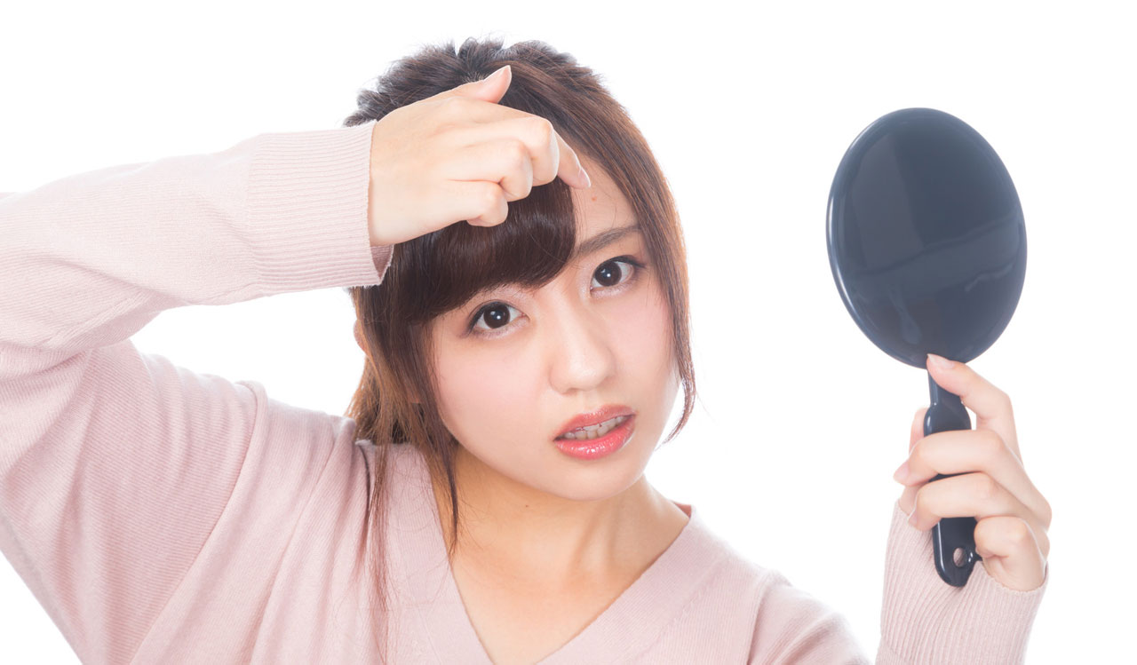 かゆい!おでこニキビの原因と対処法